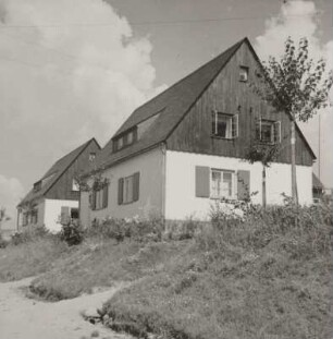Frauenstein-Nassau. Zwei Siedlerhäuser der neuen Siedlung in landschaftsgebundener Bauweise