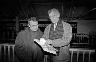Kulturzentrum Marstall: Kunstversteigerung zugunsten des Marstalls: Künstler Hans-Christian Koglin und Dietrich Albrecht, Vorsitzender des Fördervereins