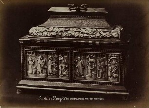 Musée de Cluny. Coffret en ivoire, travail vénetien, XIII.e siècle.
