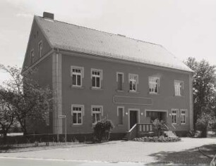 Wohn- und Geschäftshaus, Uhyst (Kreis Hoyerswerda)
