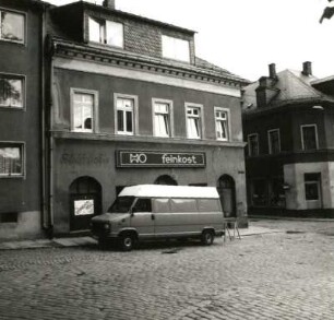 Auerbach, Altmarkt 1. Wohnhaus mit Laden. Straßenfront