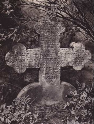 Alter Friedhof, Grabkreuz 1715
