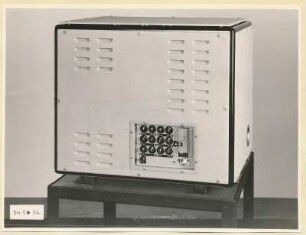 Spektrometer Typ Nr. 08.84002.1, , Rückseite geschlossen, Foto 1954