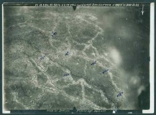 Foto eigener und feindlicher Stellungen nordwestlich von Bezonvaux (Luftbild)