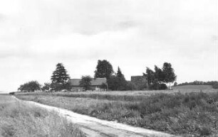 Bischofswerda-Belmsdorf. Blick zum Mühlengehöft mit der Ruine der Holländermühle