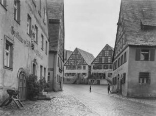 Spalt, Gasthaus : Spalt. Straßenansicht mit Gasthäusern, links "Wilhelm Biel", rechts " Gasthaus "Zum Hirschen", Hauptstraße