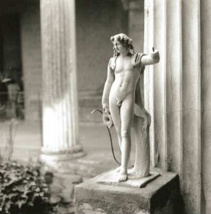 Pompeji. Haus der Vettier, Peristylgarten. Bacchus, Marmor
