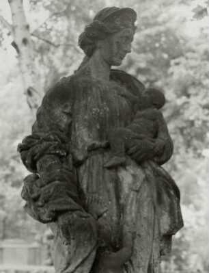 Charitas-Statue