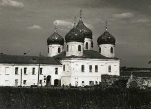 Nowgorod. Kreml. Kirche im Jurjew-Kloster