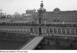Dresden-Altstadt. Zwinger (1709-1728; M. D. Pöppelmann, B. Permoser)