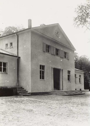 Empfangsgebäude : Heiligendamm, Empfangsgebäude des Bahnhofs, Stadtseite