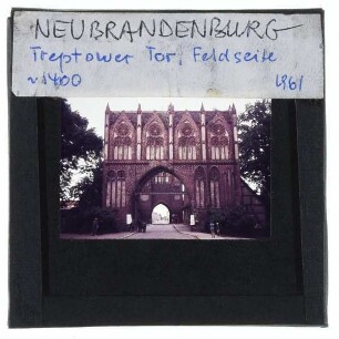Neubrandenburg, Treptower Tor : Feldseite
