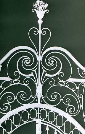 Schmiedeeisernes Tor in Weimar : Detailansicht eines historischen schmiedeeisernen Tores, aufgenommen ca, 1980 in Weimar