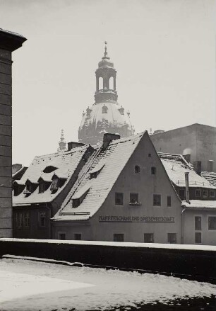 Kuppel der Frauenkirche : Dresden, Blick von der Brühlschen Terrasse auf die Frauenkirche