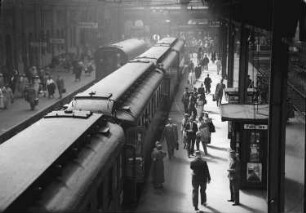 Berlin: Stettiner Bahnhof; Bahnsteig E-Zug nach Heringsdorf