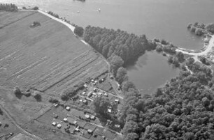 Plittersdorf: Bagger und Erholungsee mit Inseln und Kieswerk, Goldkanal, bei Illingen