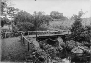 Holzbrücke : Holzbrücke über den Pangani bei Moshi