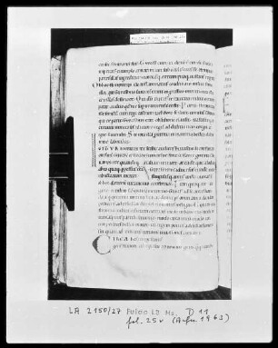Nekrolog, Welfenchronik und Heiligenviten — Initialen I (gitur) und C (irca), Folio 25verso