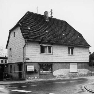 Ehem. Gasthaus ''Zur alten Krone'' (Fachwerkwohnhaus); Bickenbach, Bachgasse 30