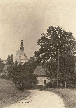 Panschwitz-Kuckau. Blick zum Kloster St. Marienstern
