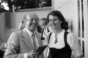 35. Tagung 1985 Physik; Bayrisches Frühstück: E. v. Khuon, Gräfin Sonja Bernadotte