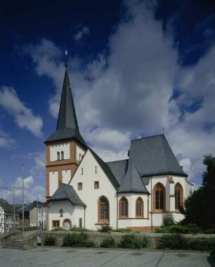Katholische Pfarrkirche Sankt Johann Baptist