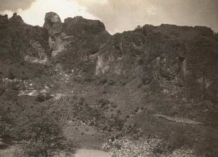 Böhmisches Mittelgebirge. Blick zum Vrkoč (deutsch: Workotsch)