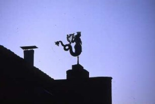 Lüneburg - Windfahne mit Harfe : Historische Windfahne mit Harfe. Aufgenommen in Lüneburg ca. 1986