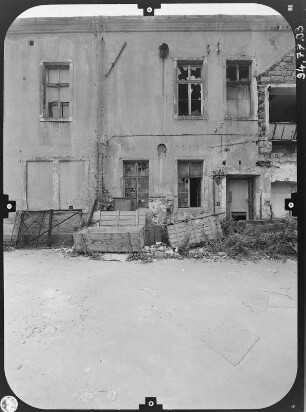 Dresden-Loschwitz, Grundstraße 1. Ehem. Rathaus mit Ratskeller. Hofansicht
