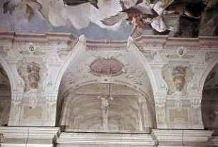 Scheinarchitektur mit Szenen aus der Klostergeschichte und Porträts und Szenen aus der Geschichte der Häuser Babenberg und Habsburg