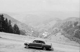 "Schöne Aussicht" mit dem Mercedes am Lachenhäusle