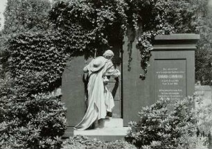 Grabmal für den Landschaftsmaler Eduard Leonhardi und seine Gattin Apoline : Dresden-Loschwitz, Pillnitzer Landstraße, Friedhof, Grabmal für den Landschaftsmaler Eduard Leonhardi und seine Gattin Apoline