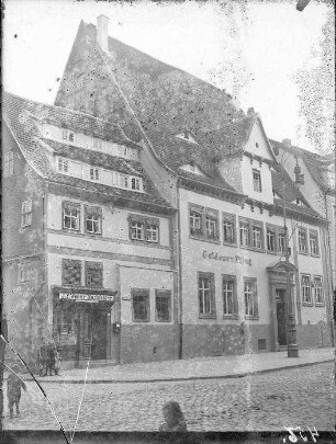 Alter Markt 26; Alter Markt 27. Alter Markt 26 (J. F. Weber, Kolonial- u. Seilerwaren) Alter Markt 27 "Goldener Pflug"