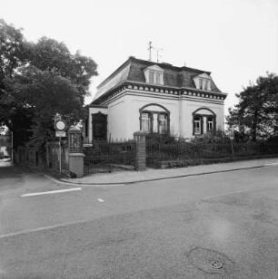 Oestrich-Winkel, Rheingaustraße 57