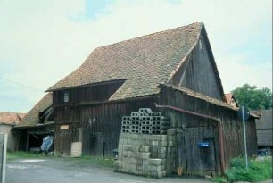 Alte Scheune mit Krempziegeln (?)