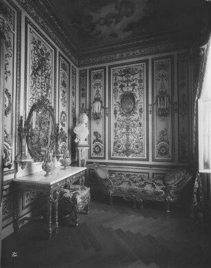 Neues Schloss — Nordflügel — Kabinett