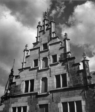 Bremen, Marktplatz. Schütting (Haus der Kaufmannsgilde) (1537-1539; J. de Buschener). Giebel