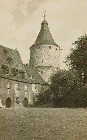 Altenburg. Schloss, sogenannte Flasche vom Schlosshof aus