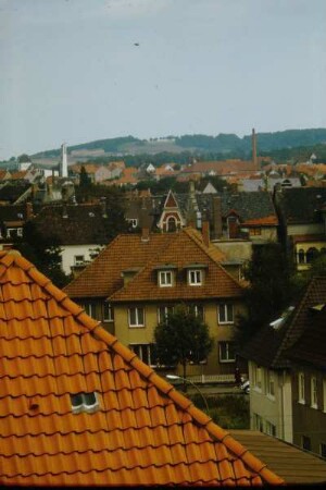 Blick aus dem Küchenfenster auf die Bielefelder Straße, Detmold; farbig