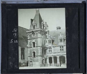 Blois, Schloss : Eckturm