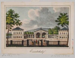 Die Kopfbauten des ersten Leipziger Bahnhofes an der Leipziger Straße in Dresden-Neustadt (1839 eingeweiht) vom Vorplatz nach Norden