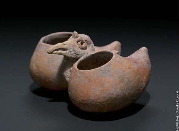 Double clay shoe pot (miniature)