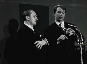 Prof. Hans Heinz Stuckenschmidt und Karlheinz Stockhausen