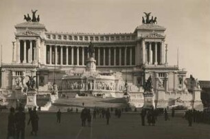 Rom. Monumento Nazionale a Vittorio Emanuele II (1885-1911)