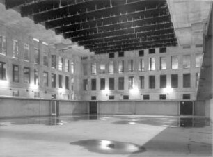 Baustelle Sächsische Landesbibliothek - Staats- und Universitätsbibliothek Dresden, Zentralbibliothek. Rohbau, Zentraler Lesesaal. Ansicht von der Ebene -2 : Dresden-Räcknitz, Zellescher Weg 18. Baustelle Sächsische Landesbibliothek - Staats- und Universitätsbibliothek Dresden, Zentralbibliothek. Rohbau, Zentraler Lesesaal. Ansicht von der Ebene -2