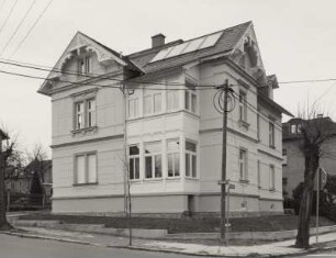 Mittweida, Wohnhaus : Mittweida, Wohnhaus, Poststraße 42/ Ecke Südstraße, um 1905, Straßenansicht