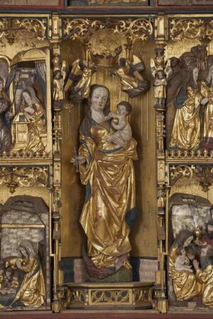 Marienaltar — Altar im geöffneten Zustand — Mondsichelmadonna