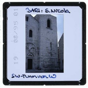 Bari, S. Nicola : Südwest-Turm, Westseite; links Südtteile Westfassade