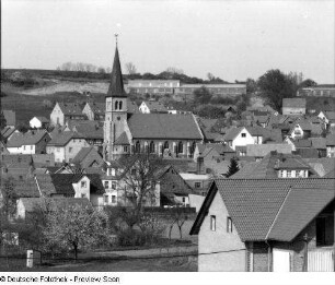 Südeichsfels-Diedorf. Stadtansicht mit Pfarrkirche St. Alban