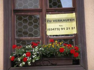 Aschersleben - Hausangebot im Zentrum : Altes Haus zu verkaufen. Aufgenommen am 30. Mai 2004 in Aschersleben